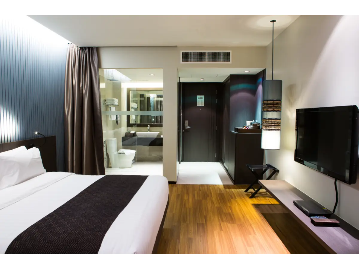 AG Towers Holiday Rentals bedroom with complete amenities
